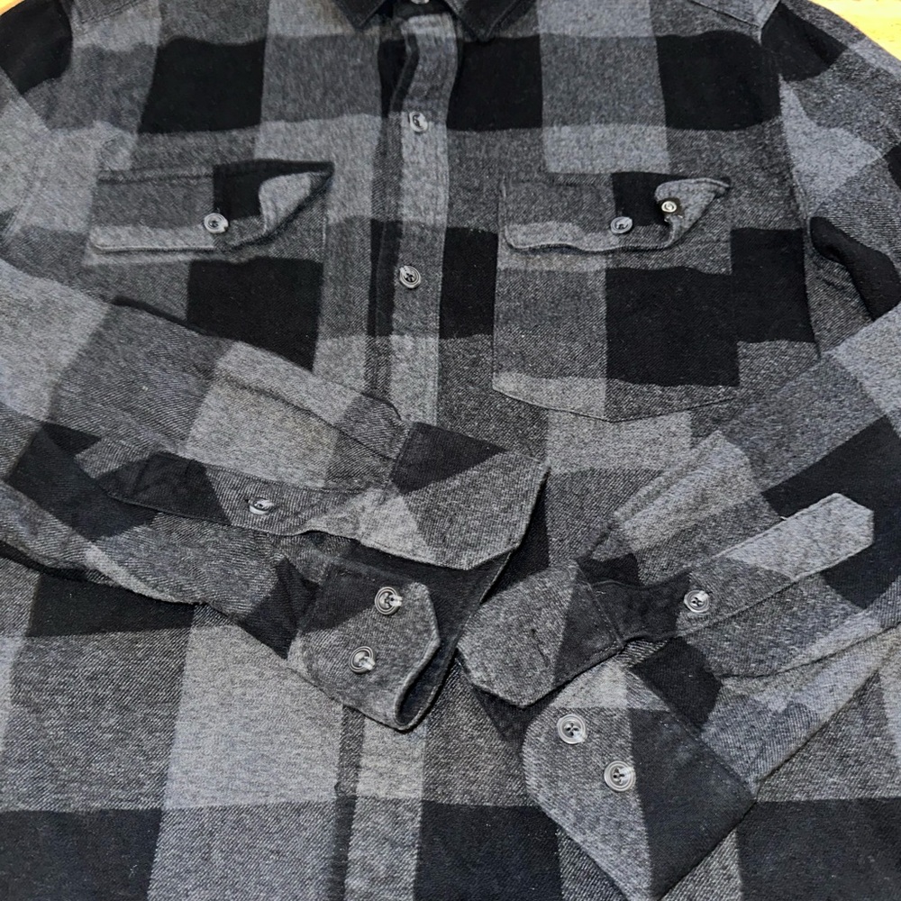 Flannel - Picture 2 of 4